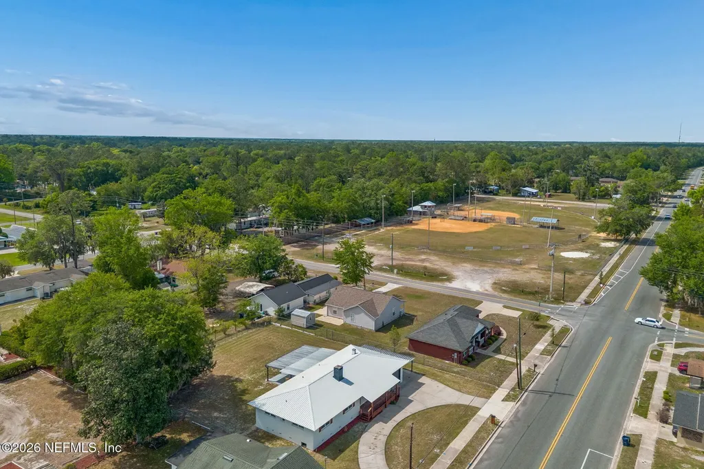 350 N 6th Street Macclenny FL 32063