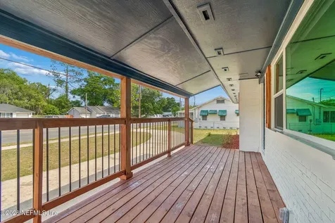 350 N 6th Street Macclenny FL 32063