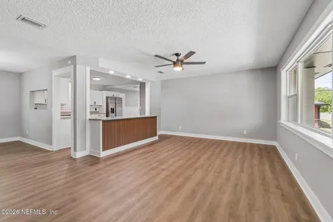 350 N 6th Street Macclenny FL 32063