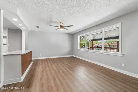 350 N 6th Street Macclenny FL 32063