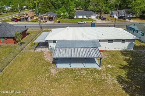350 N 6th Street Macclenny FL 32063