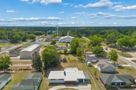 350 N 6th Street Macclenny FL 32063