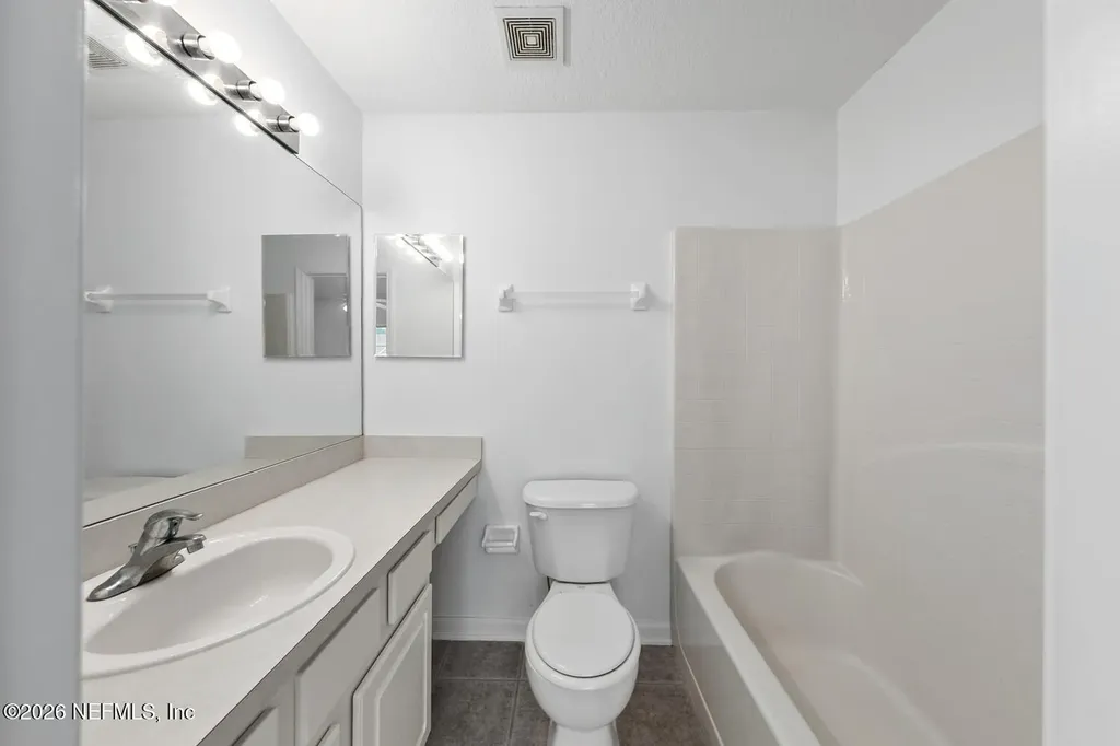 3532 Twisted Tree Lane Jacksonville FL 32216