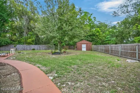 8111 Cayuga Trail N Jacksonville FL 32244