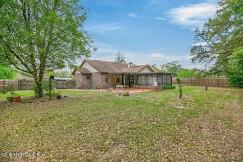 8111 Cayuga Trail N Jacksonville FL 32244