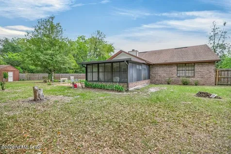 8111 Cayuga Trail N Jacksonville FL 32244
