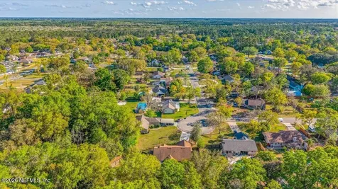 8111 Cayuga Trail N Jacksonville FL 32244