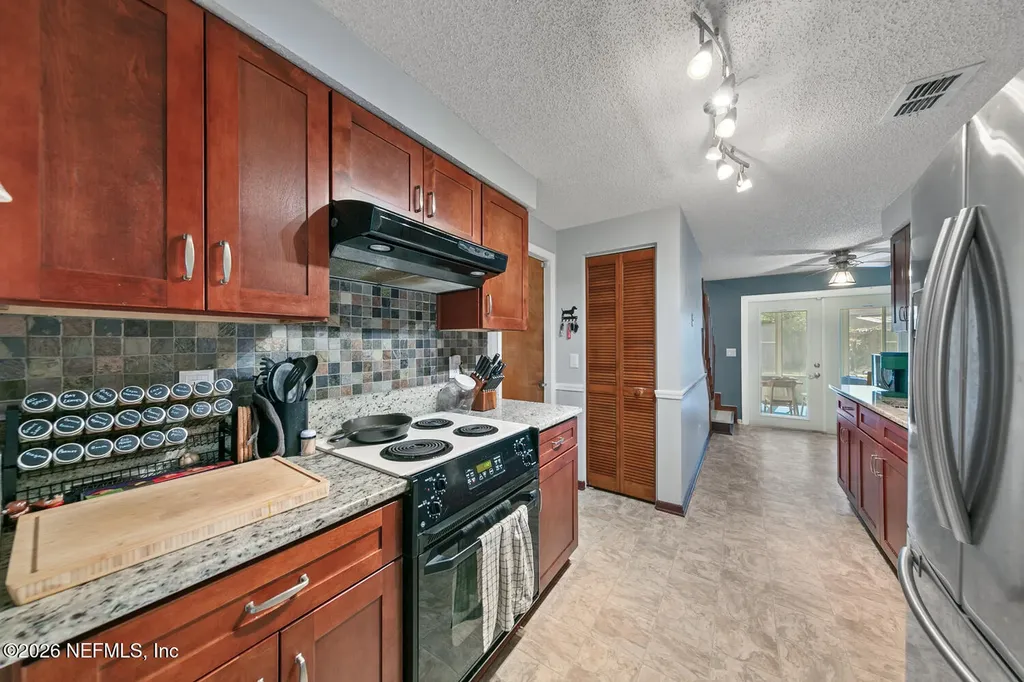 11418 Beacon Drive N Jacksonville FL 32225