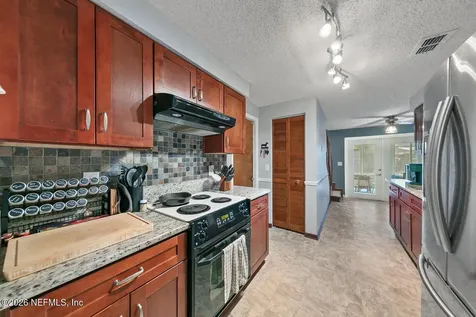 11418 Beacon Drive N Jacksonville FL 32225