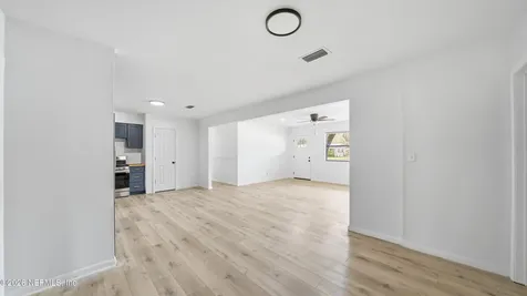 5957 Carrevero Drive S Jacksonville FL 32216