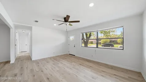 5957 Carrevero Drive S Jacksonville FL 32216