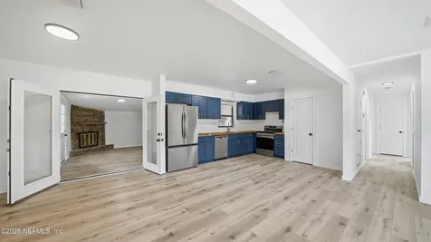 5957 Carrevero Drive S Jacksonville FL 32216