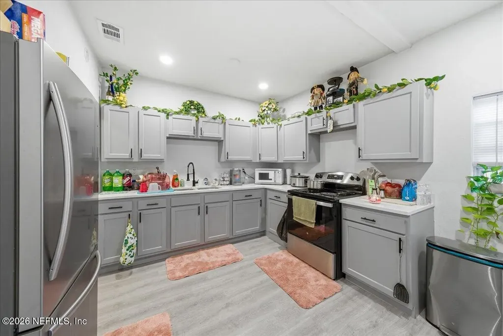 678 Linwood Avenue Jacksonville FL 32206