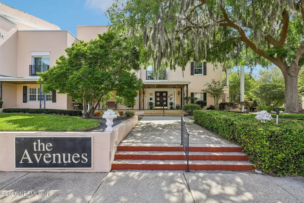 2909 St Johns Avenue Jacksonville FL 32205