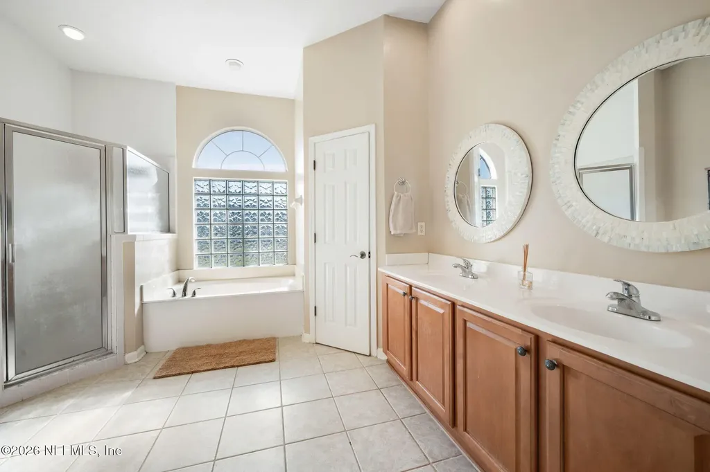 7938 Chase Meadows Drive W Jacksonville FL 32256