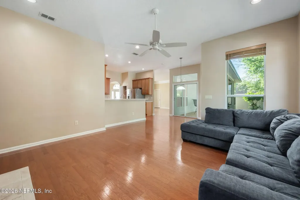 7938 Chase Meadows Drive W Jacksonville FL 32256