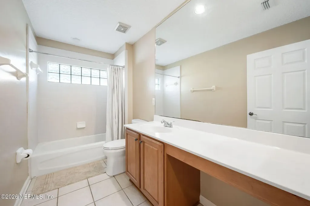 7938 Chase Meadows Drive W Jacksonville FL 32256