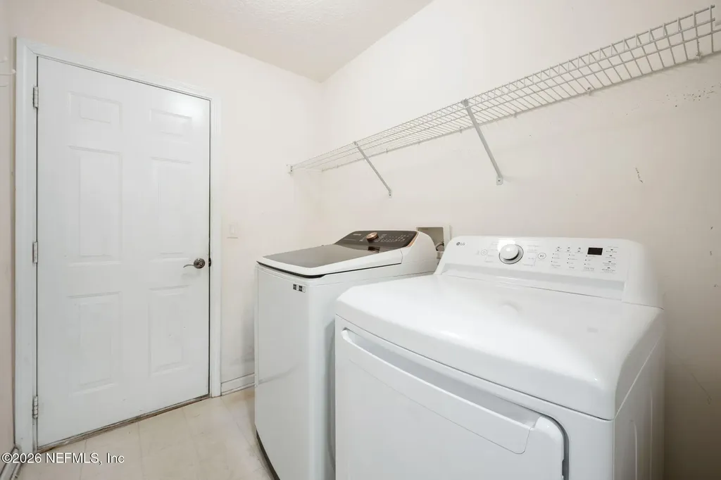 7938 Chase Meadows Drive W Jacksonville FL 32256