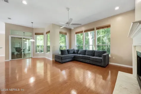 7938 Chase Meadows Drive W Jacksonville FL 32256