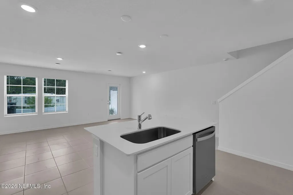 10134 Whistling Pne Court Jacksonville FL 32221
