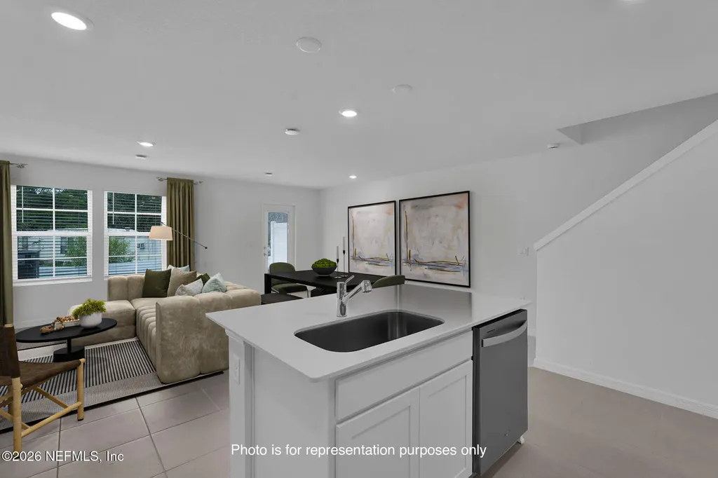 10134 Whistling Pne Court Jacksonville FL 32221
