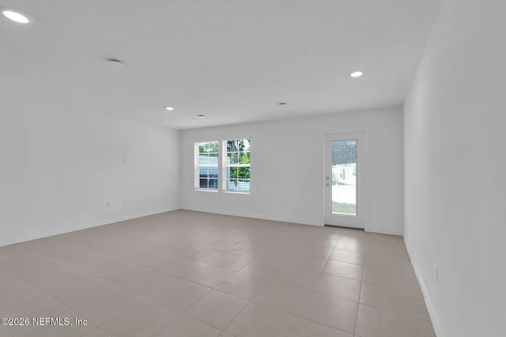 10134 Whistling Pne Court Jacksonville FL 32221