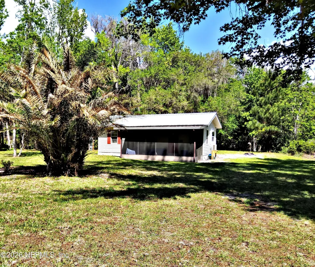 118 N Hubers Fish Camp Road Crescent City FL 32112