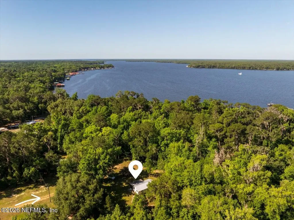 118 N Hubers Fish Camp Road Crescent City FL 32112
