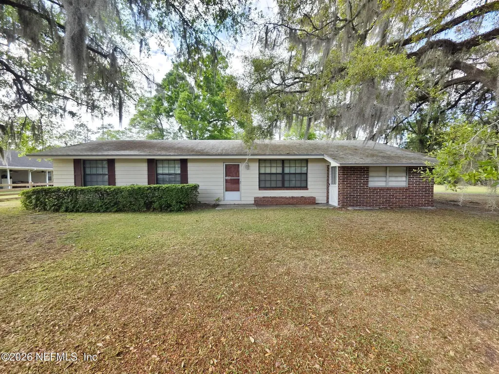 37204 W Third (includes Adjacent Lot) Street Hilliard FL 32046