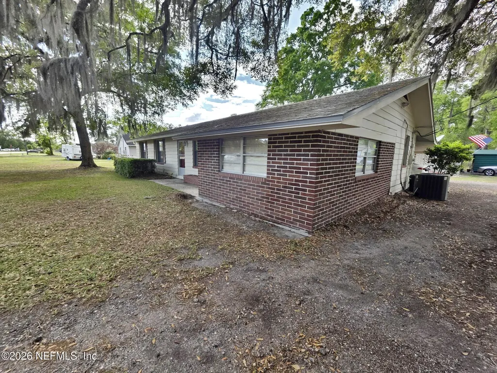 37204 W Third (includes Adjacent Lot) Street Hilliard FL 32046