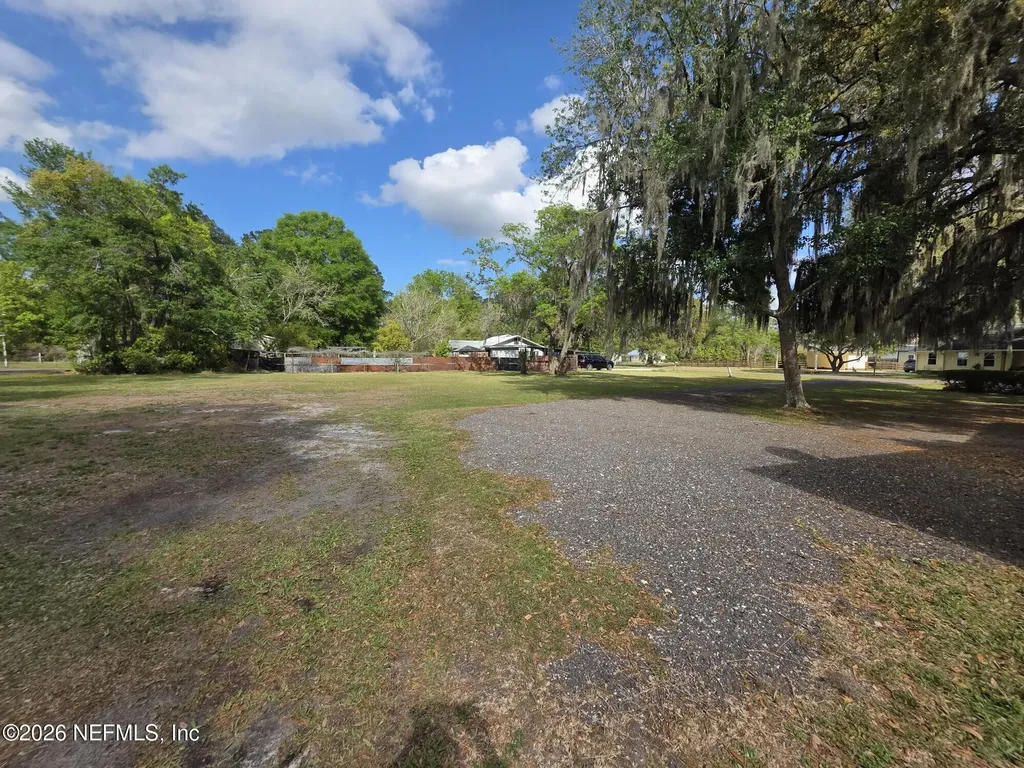 37204 W Third (includes Adjacent Lot) Street Hilliard FL 32046