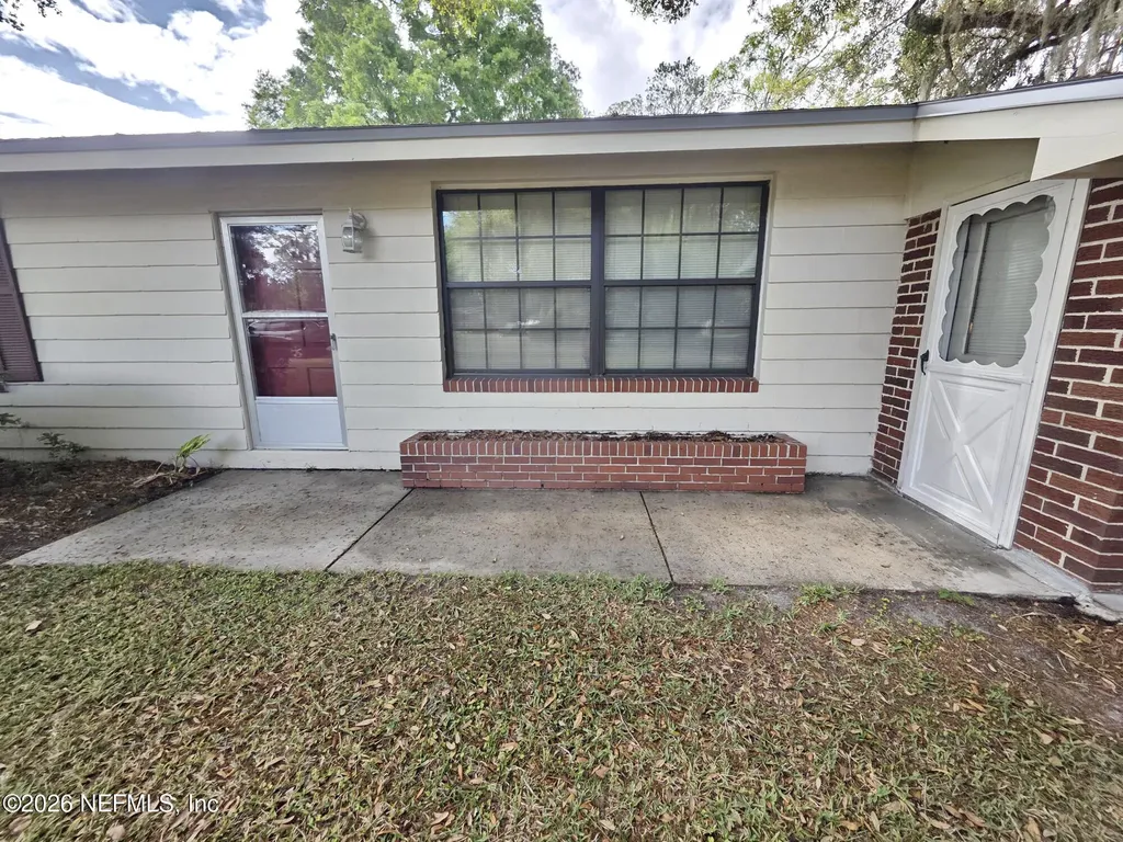 37204 W Third (includes Adjacent Lot) Street Hilliard FL 32046