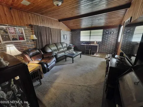 37204 W Third (includes Adjacent Lot) Street Hilliard FL 32046