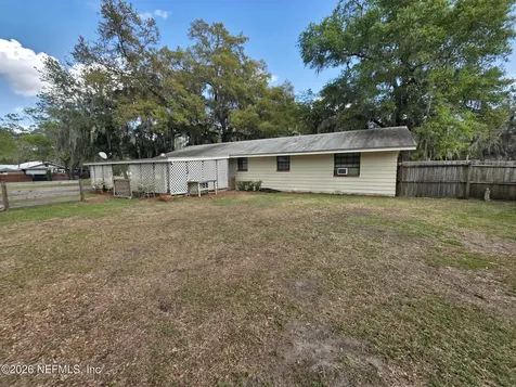 37204 W Third (includes Adjacent Lot) Street Hilliard FL 32046