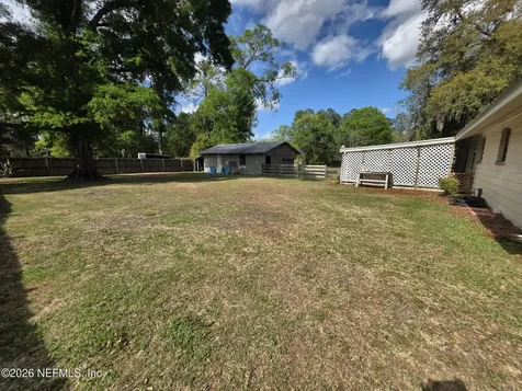 37204 W Third (includes Adjacent Lot) Street Hilliard FL 32046