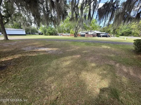 37204 W Third (includes Adjacent Lot) Street Hilliard FL 32046
