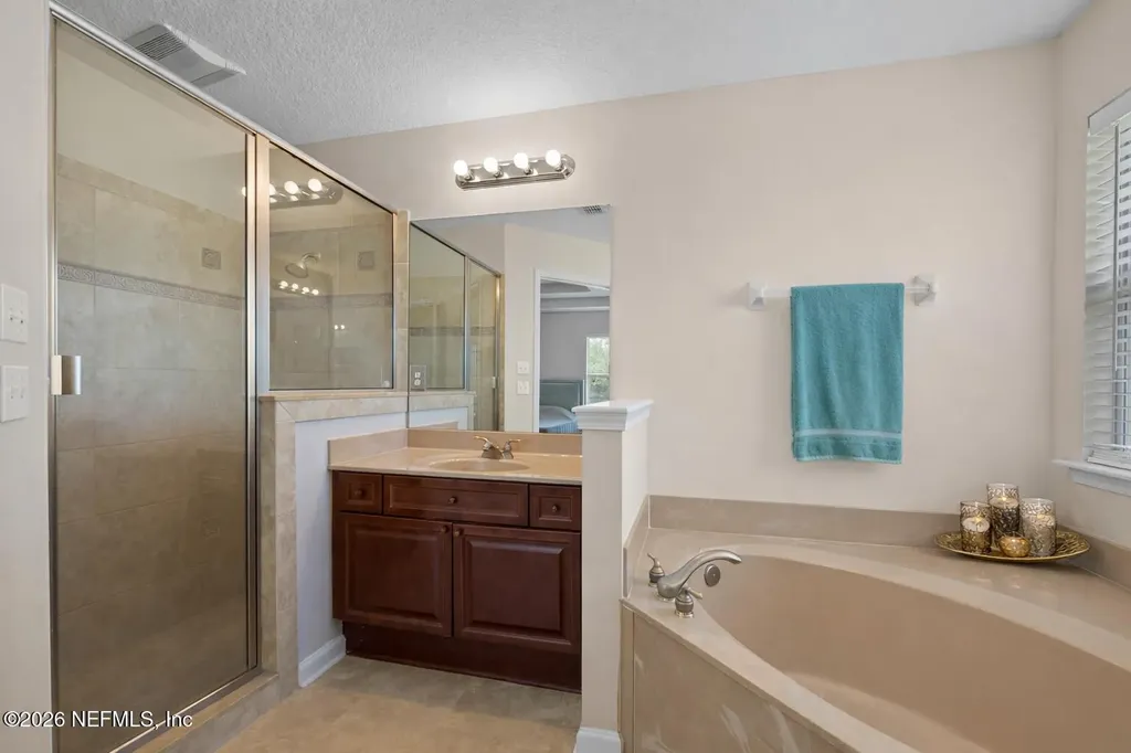 4182 Victoria Lakes Drive W Jacksonville FL 32226