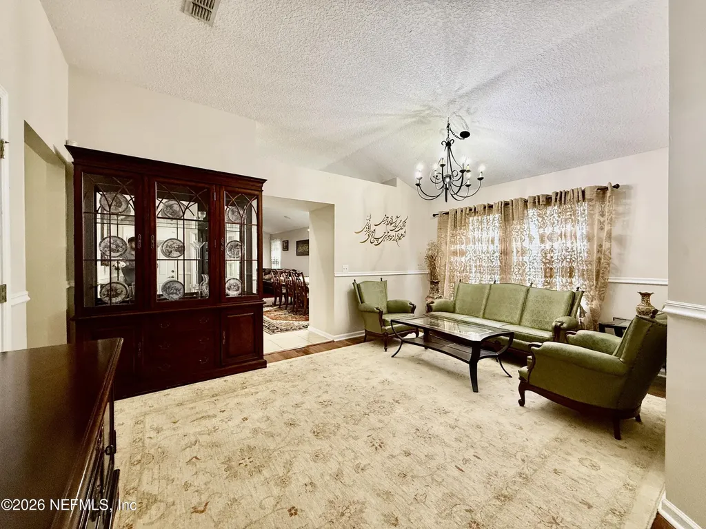 4182 Victoria Lakes Drive W Jacksonville FL 32226