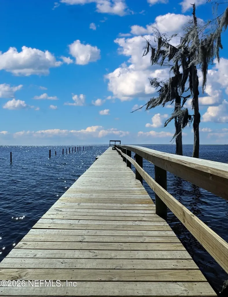 140 Hazel Avenue Georgetown FL 32139
