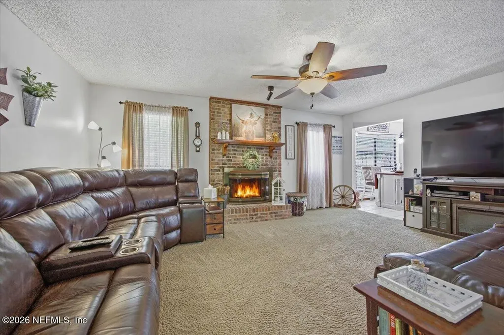 11166 Woodelm Drive E Jacksonville FL 32218