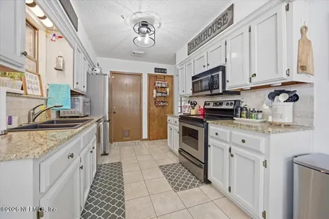 11166 Woodelm Drive E Jacksonville FL 32218