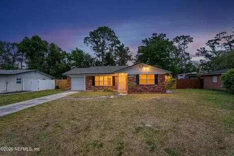 7925 Praver Drive E Jacksonville FL 32217
