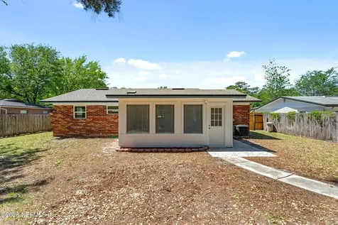 7925 Praver Drive E Jacksonville FL 32217