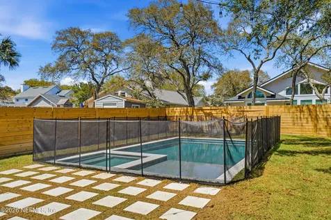 35 Jefferson Avenue Ponte Vedra Beach FL 32082