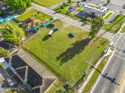 3308 Crill Avenue Palatka FL 32177