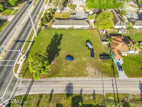 3308 Crill Avenue Palatka FL 32177