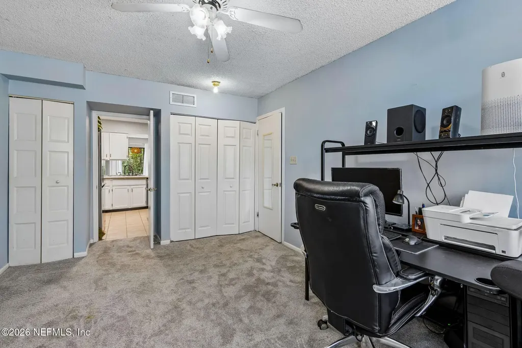 8702 Como Lake Drive Jacksonville FL 32256