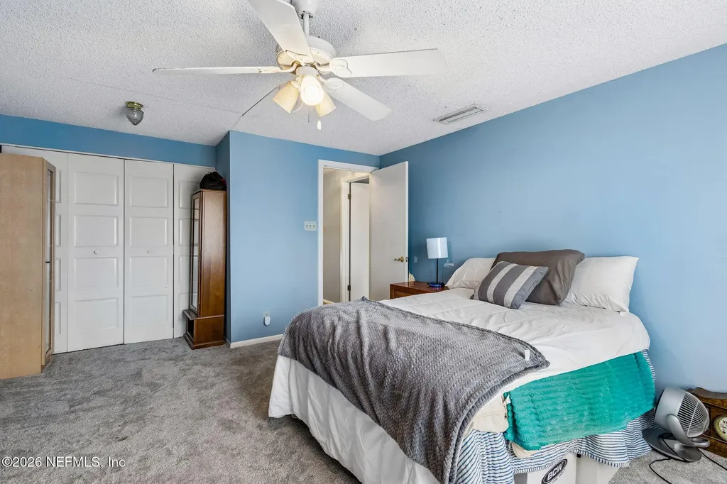 8702 Como Lake Drive Jacksonville FL 32256