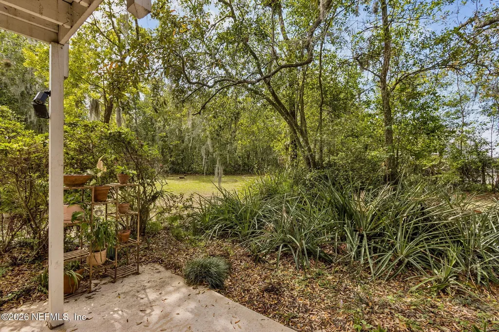 8702 Como Lake Drive Jacksonville FL 32256