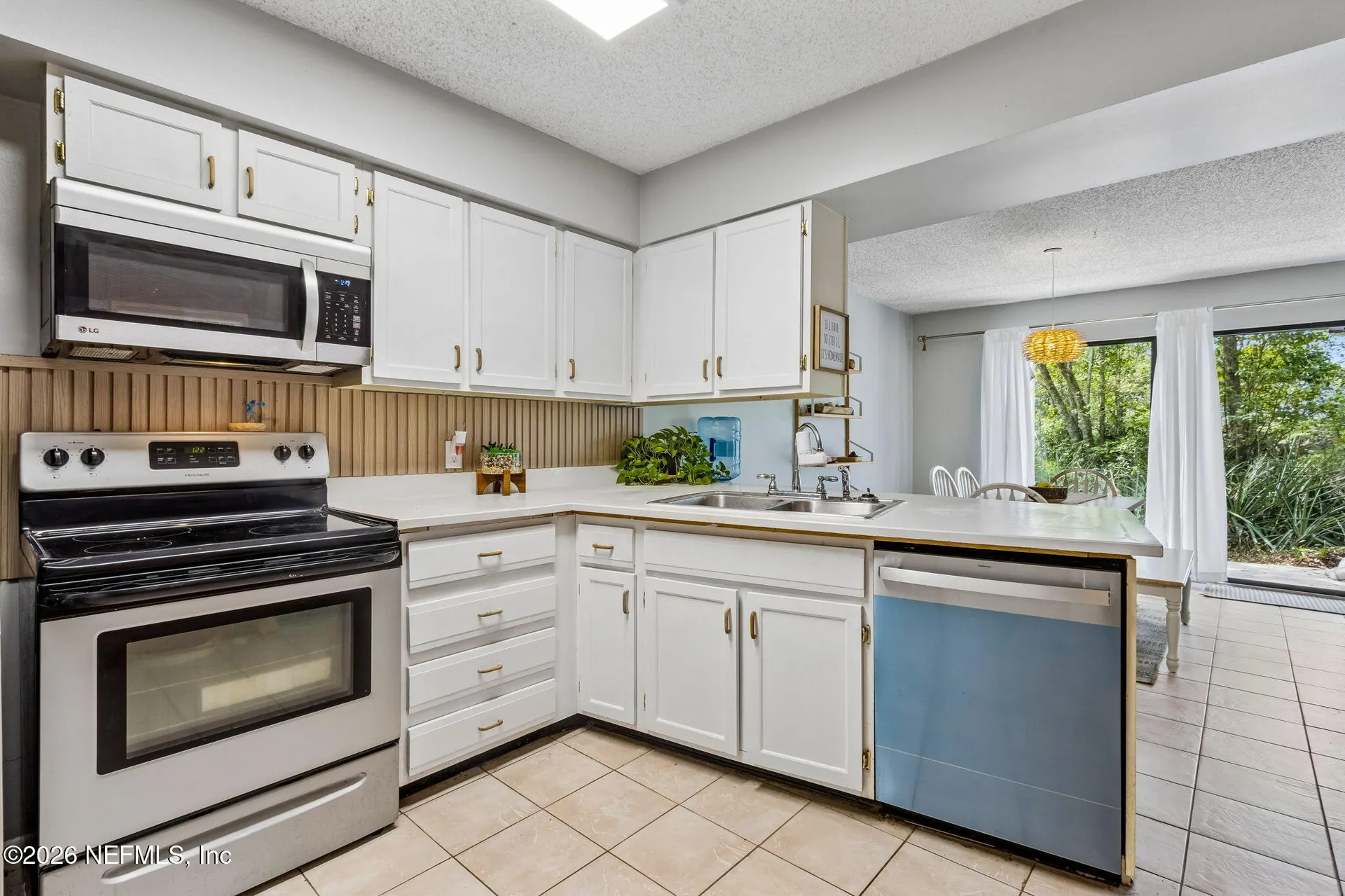 8702 Como Lake Drive Jacksonville FL 32256